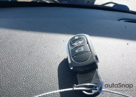 2016 Mini Hardtop Cooper from USA, damaged, VIN WMWXP5C52G2D13449